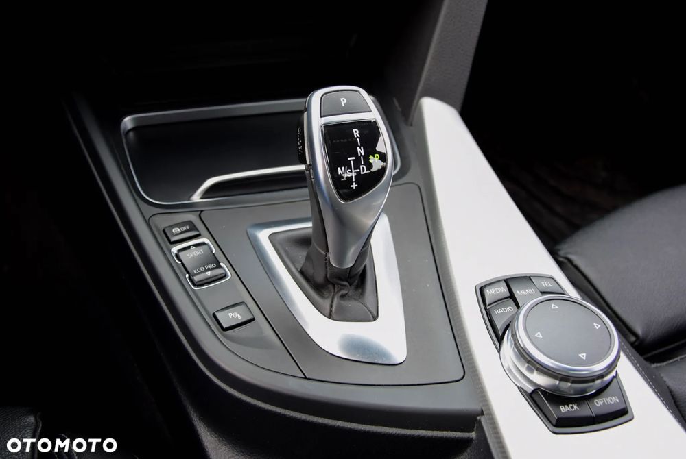 BMW Seria 3 328i xDrive Sport-Aut Sport Line - 10