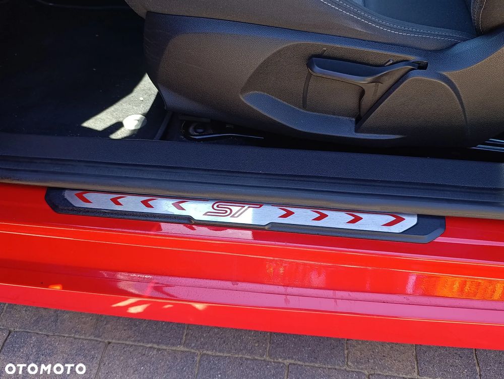 Ford Fiesta ST - 25