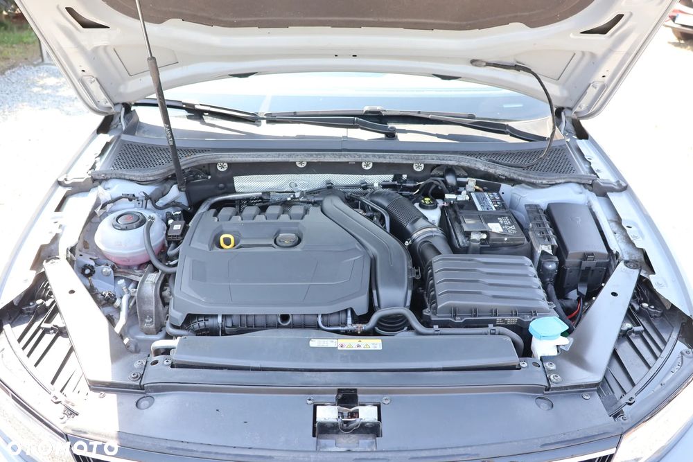 Volkswagen Passat Variant 1.5 TSI EVO Elegance DSG - 18