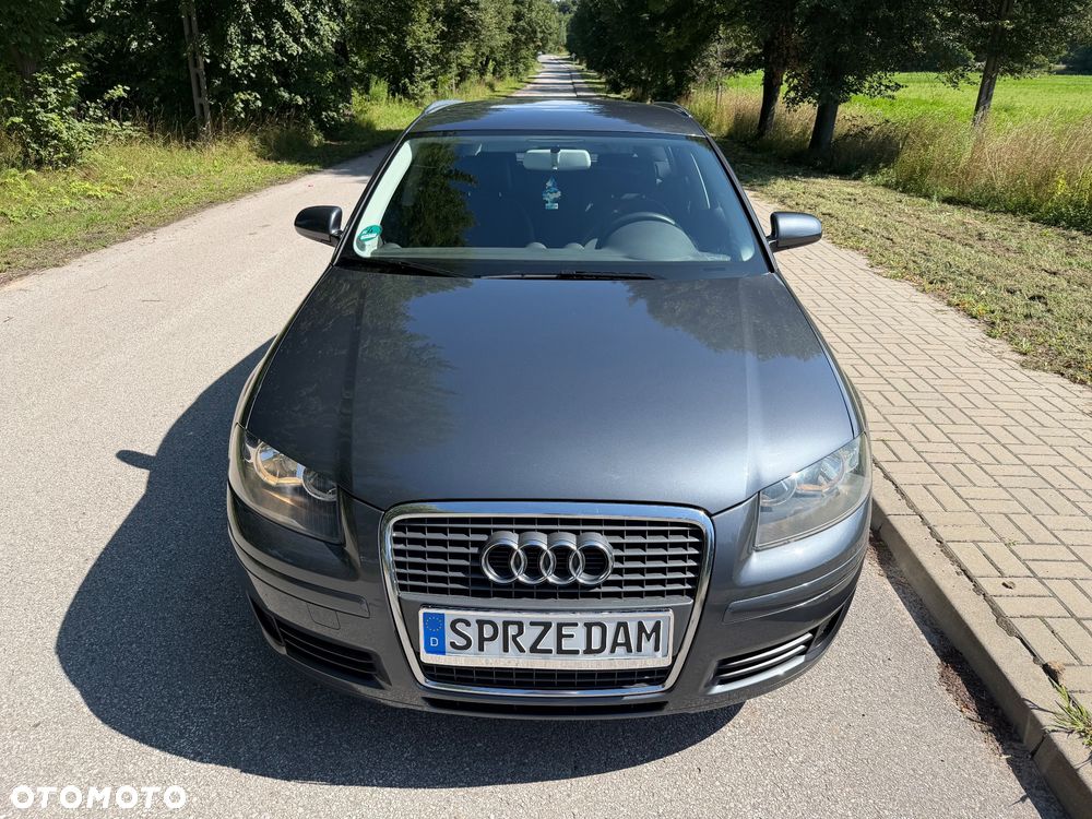 Audi A3 Sportback 1.6 Ambiente - 4