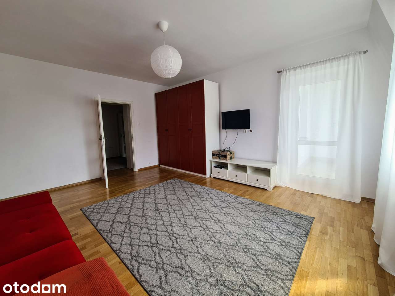 Okazja, ciche 2 pokoje, osobna kuchnia z dużą jadalnią, taras