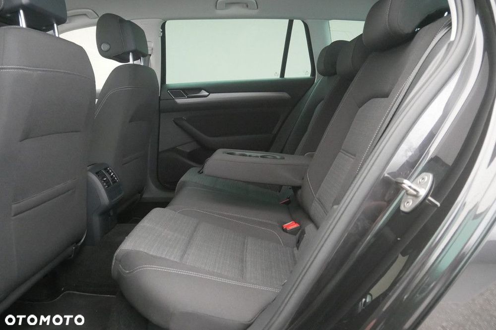 Volkswagen Passat Variant 1.5 TSI EVO Business DSG - 15