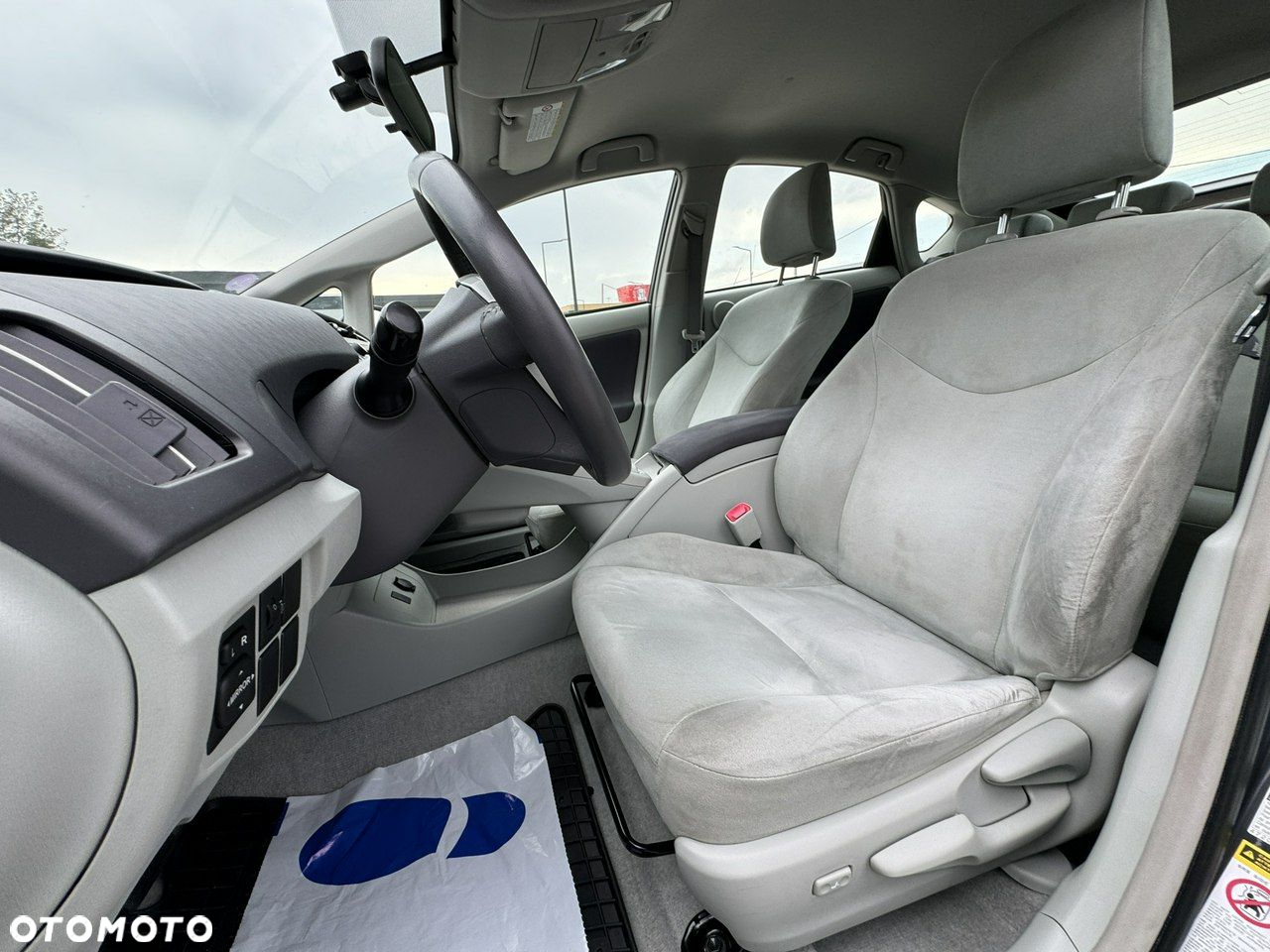 Toyota Prius 1.8 HSD Premium - 21