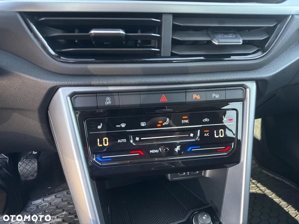 Volkswagen T-Roc 1.5 TSI Life - 16