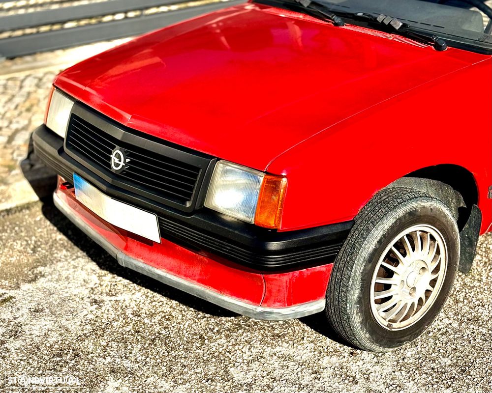 Opel Corsa 1.2 GL - 4