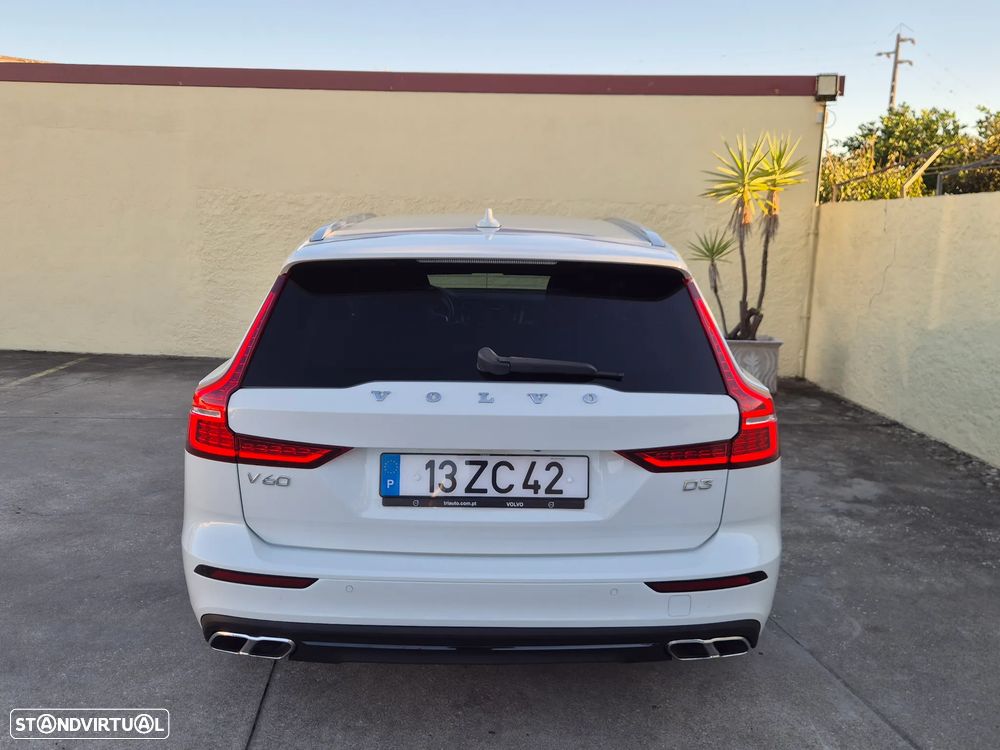 Volvo V60 2.0 D3 Momentum — fotografia 19