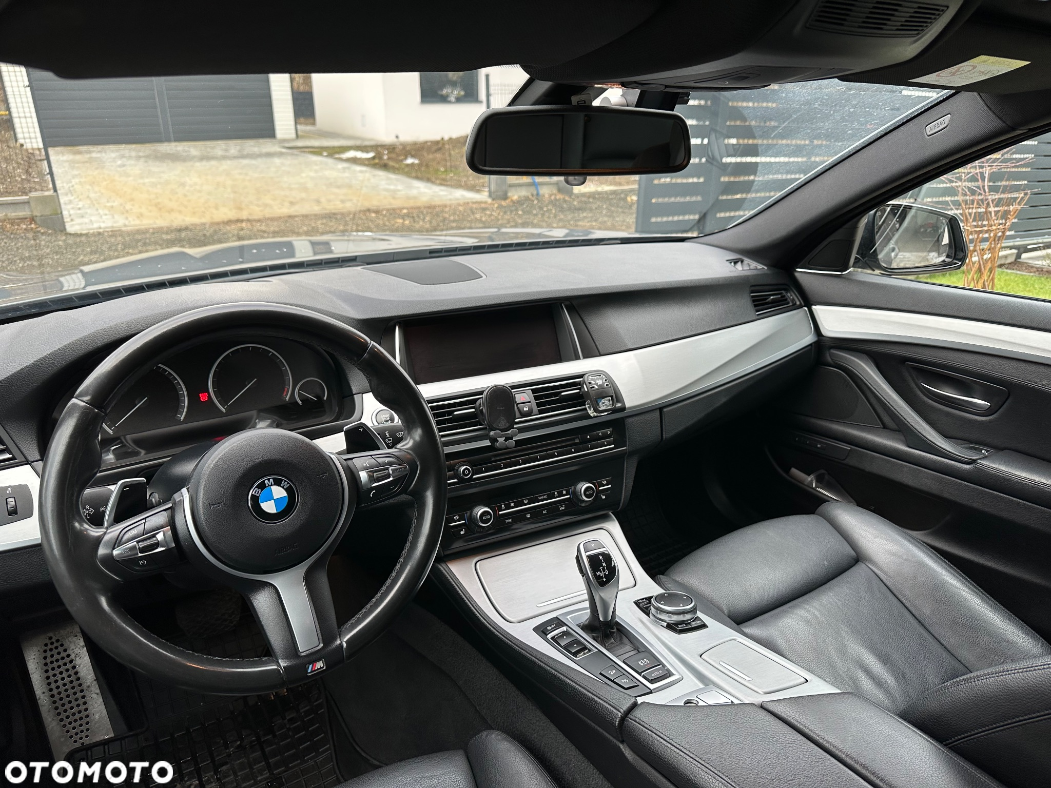 BMW Seria 5 528i xDrive - 26