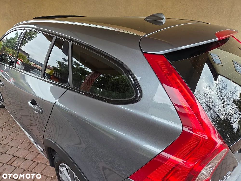 Volvo V60 Cross Country D4 Geartronic Summum - 9