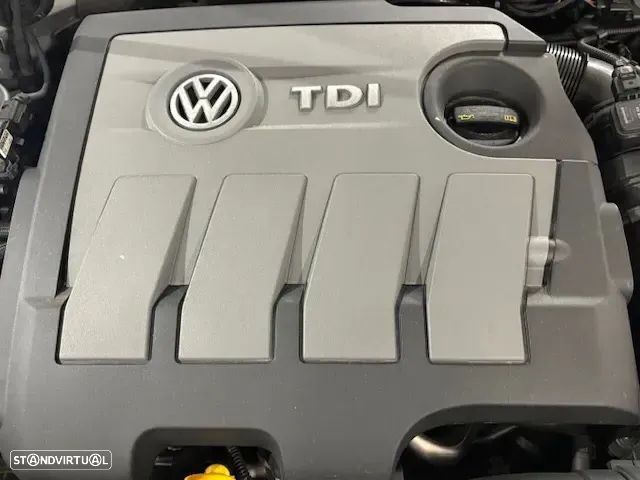 VW Passat 1.6 TDI BlueMotion - 41