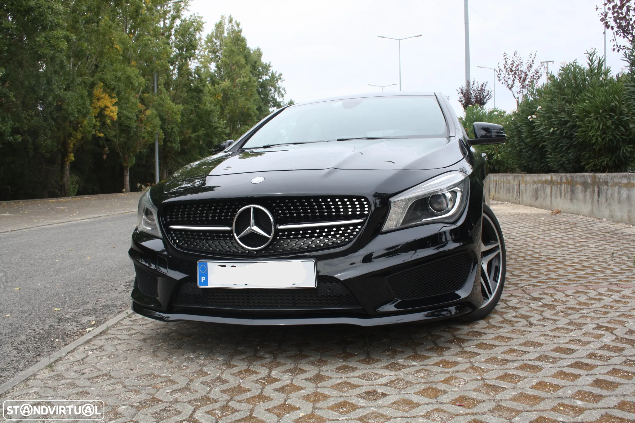 Mercedes-Benz CLA 180 d Shooting Brake AMG Line - 2