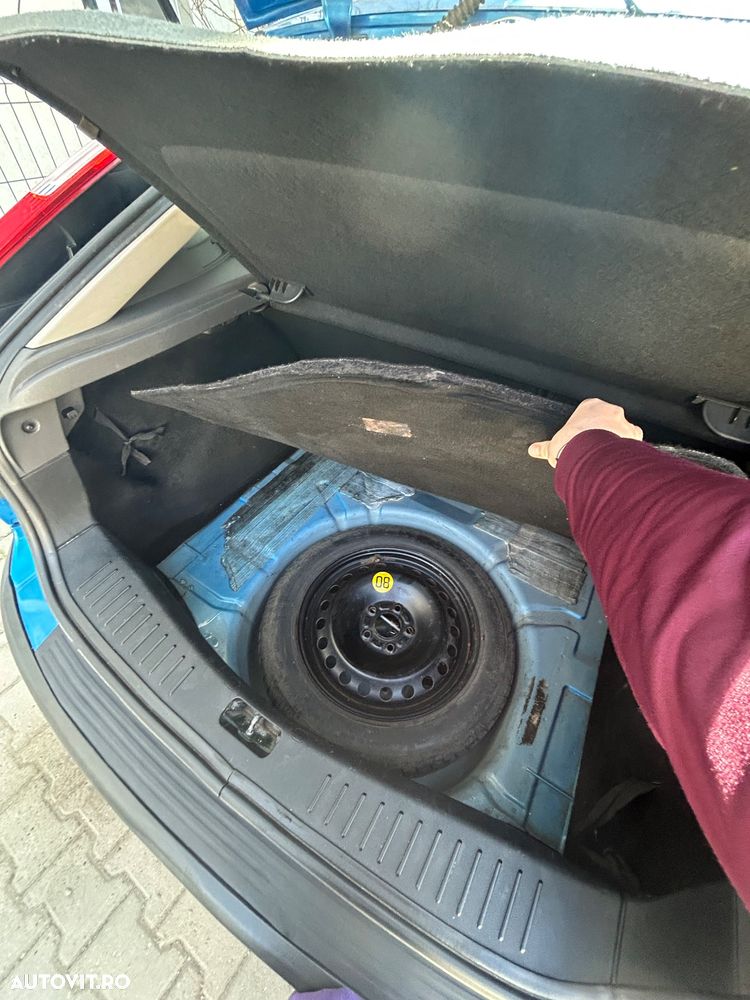 Ford Focus 1.6 Ti-VCT Ghia - 4