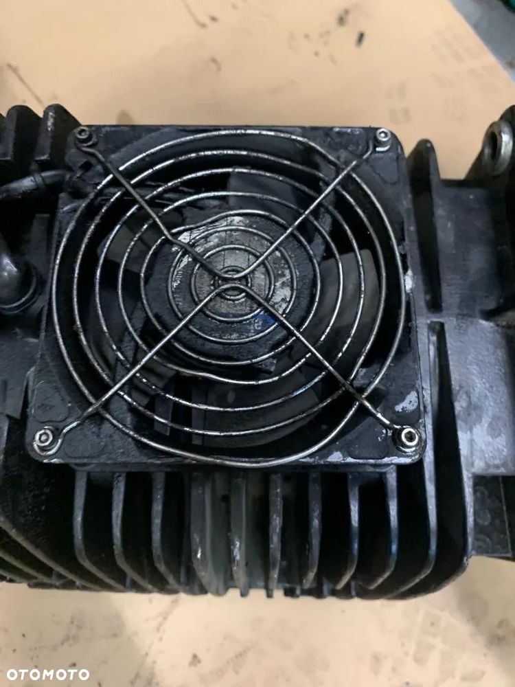 Kompresor pneumatyczny do autobusu Volvo B5LH E5 K202733 HCS - 3