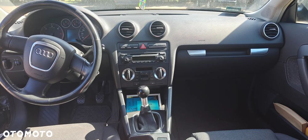 Audi A3 Sportback 2.0 TDI Ambiente - 3