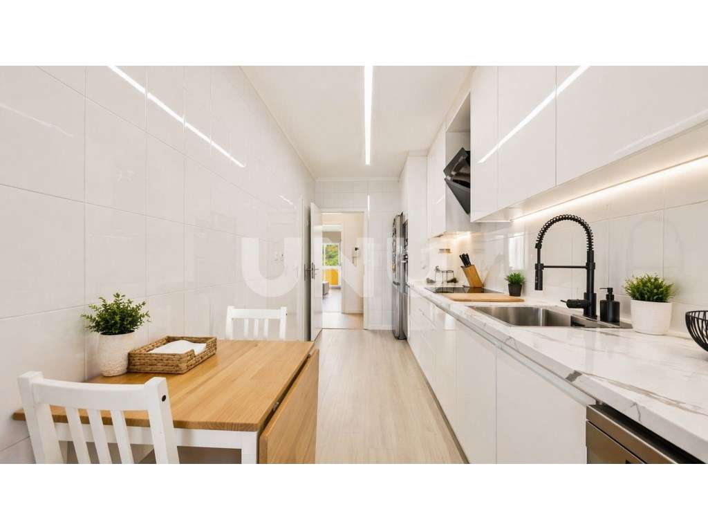 Apartamento T3, com 2 lugares de estacionamento, no Condomínio Hort... - Grande imagem: 2/32