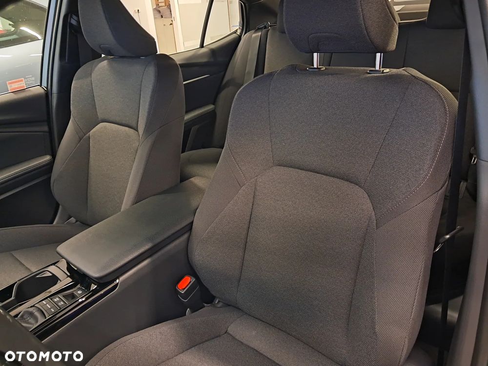 Toyota Camry 2.5 Hybrid Dynamic Force Comfort e-CVT - 12