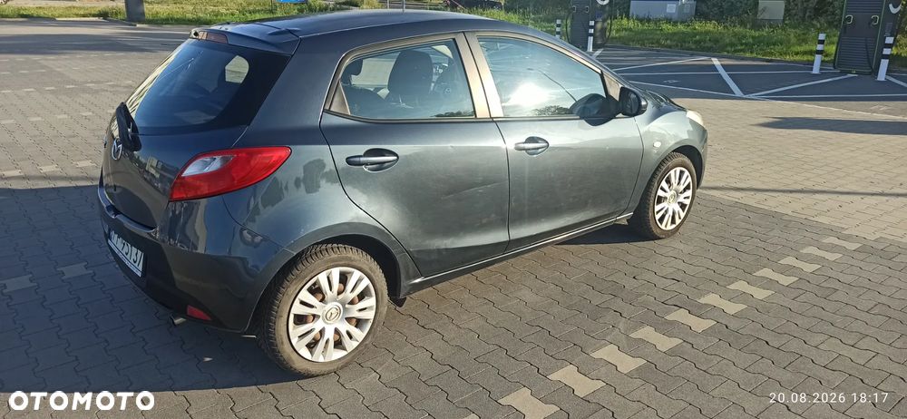 Mazda 2 - 6