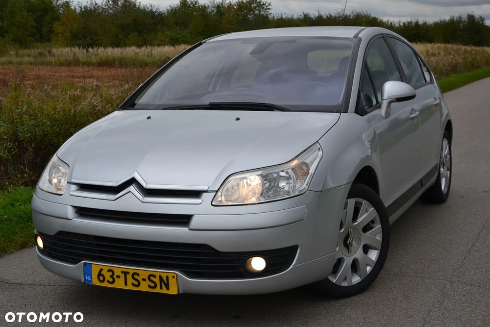 Citroën C4 1.6 16V Confort - 17