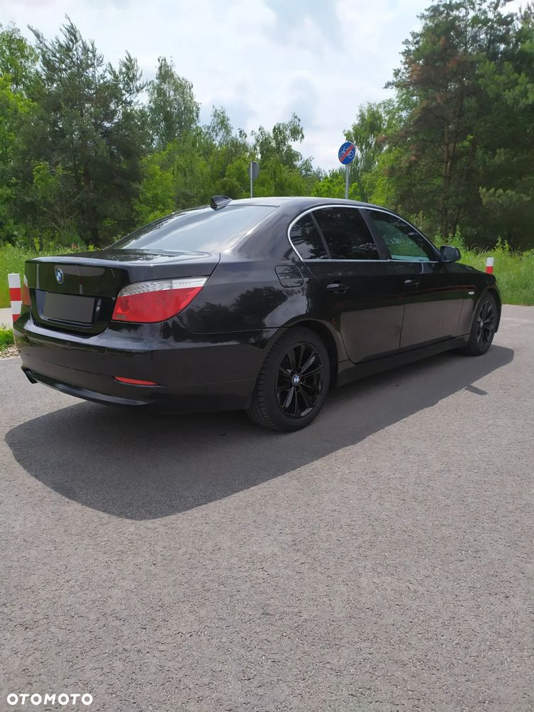 BMW Seria 5 520i - 7