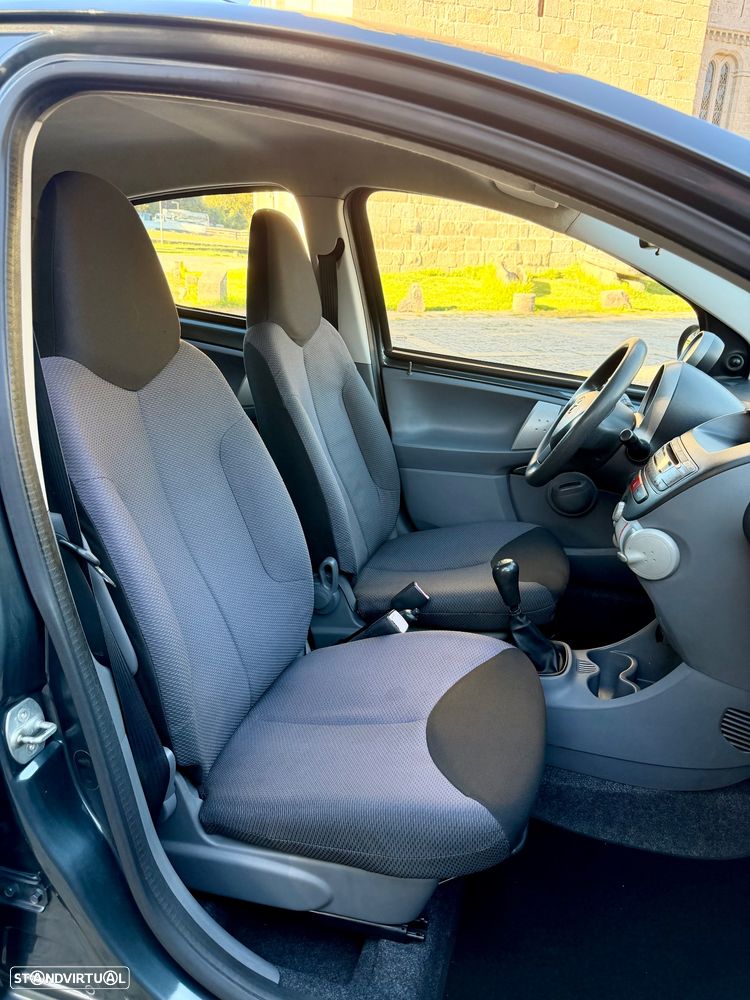 Toyota Aygo 1.0 + AC - 16