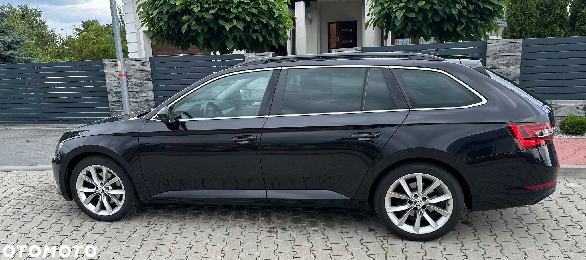 Skoda Superb 2.0 TDI Sportline DSG - 1