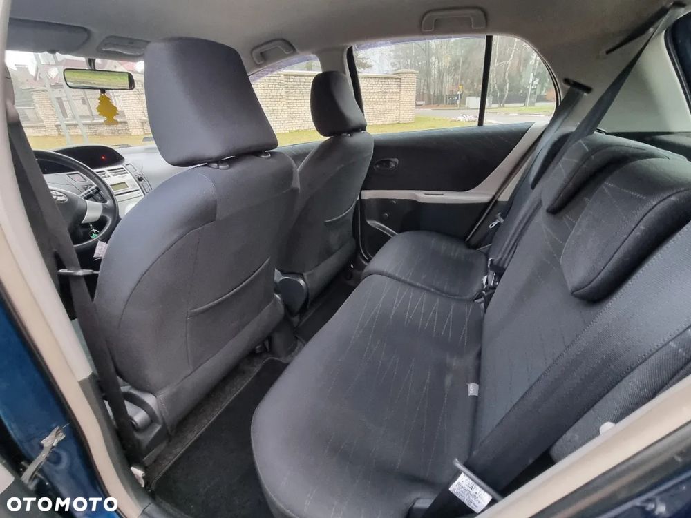 Toyota Yaris 1.3 Sol - 13