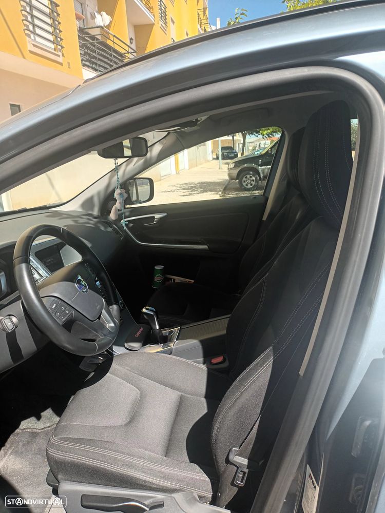 Volvo XC 60 D3 Momentum - 5