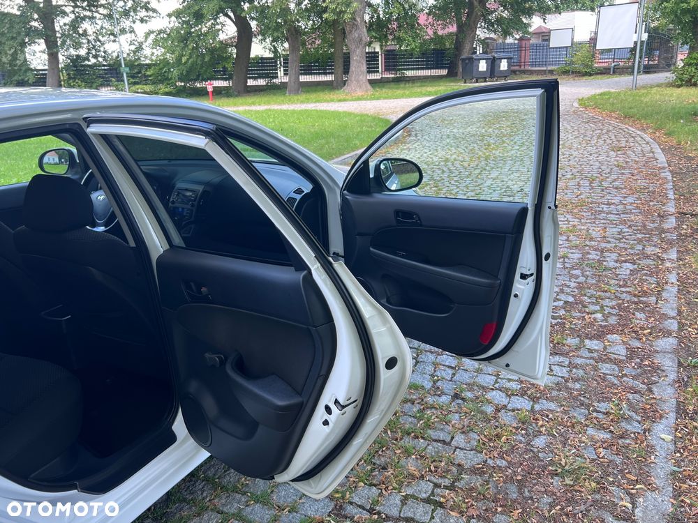 Hyundai i30 1.4 Blue Comfort - 20