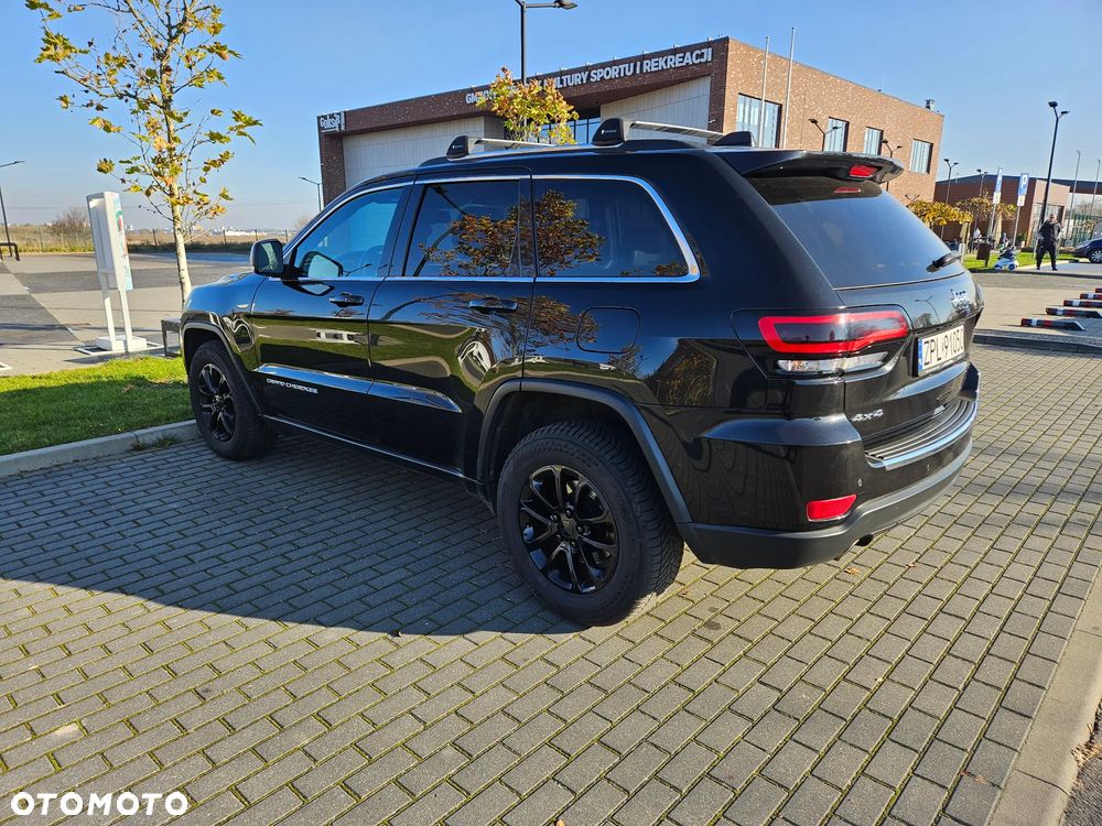 Jeep Grand Cherokee - 38