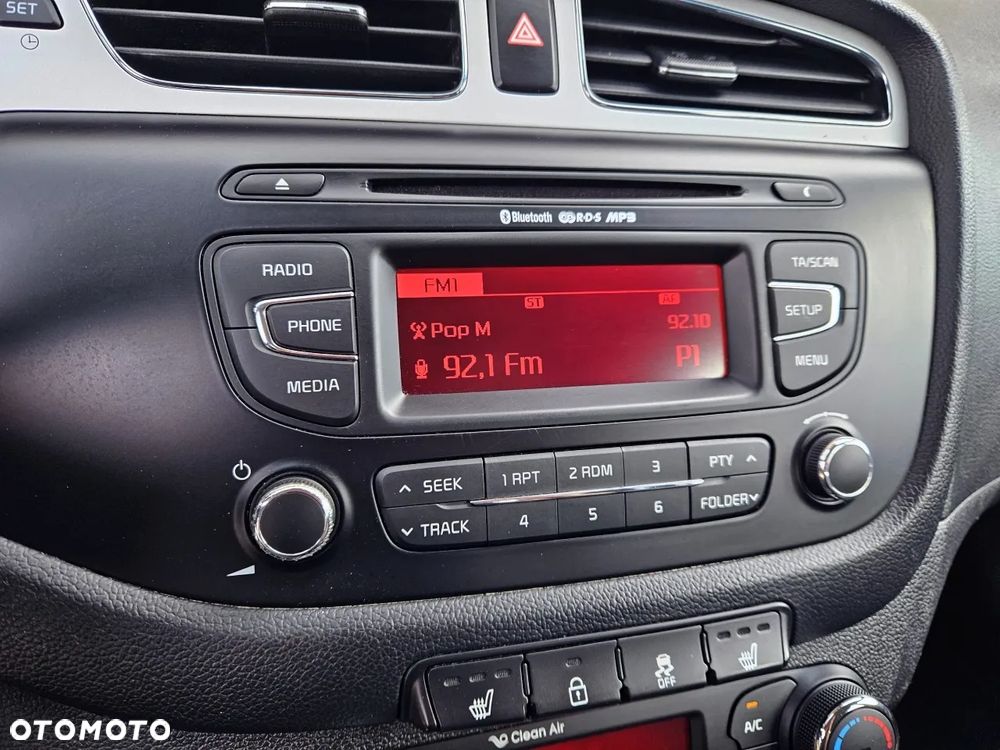 Kia Ceed 1.6 GDI L - 16