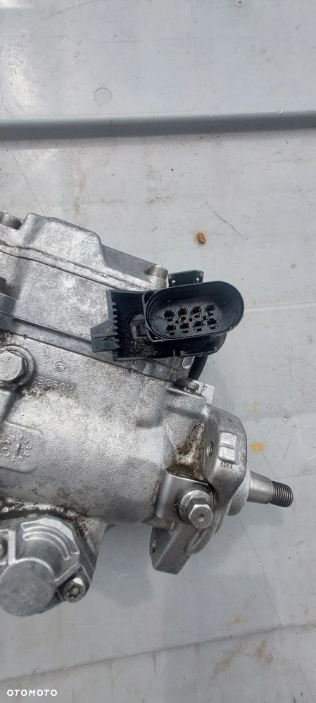 Pompa paliwa wtryskowa vw t4 2.5 tdi 074130115B - 5