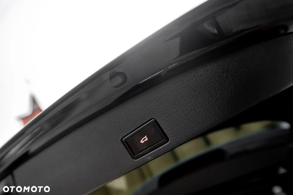 Volkswagen Touareg 3.0 V6 TDI BMT Perfectline R-Style - 39