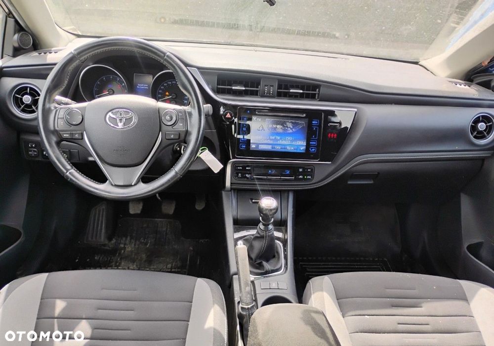 Toyota Auris - 7
