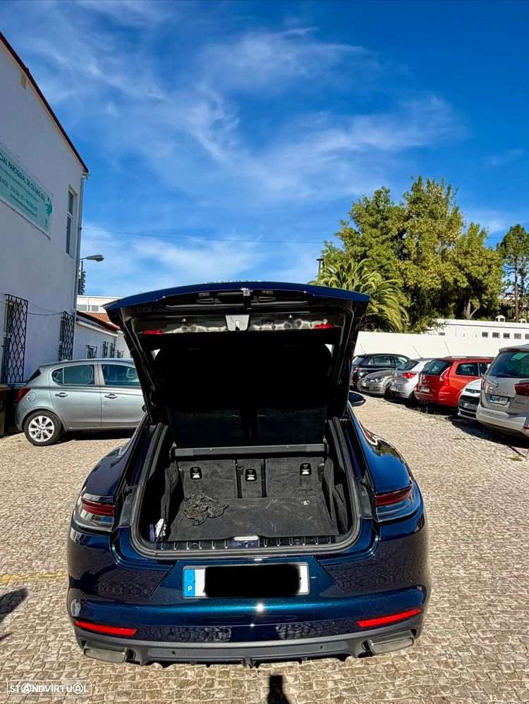 Porsche Panamera 4 E-Hybrid - 12