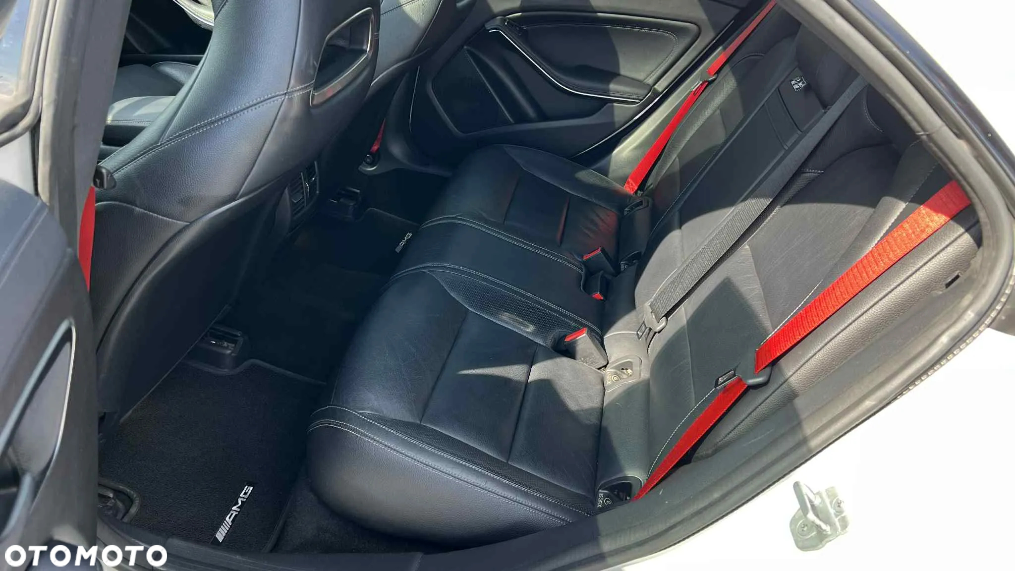 Mercedes-Benz CLA AMG 45 4Matic 7G-DCT - 14