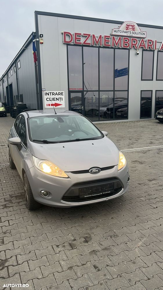 Dezmembram Ford Fiesta 1.6 diesel din 2013 - 3