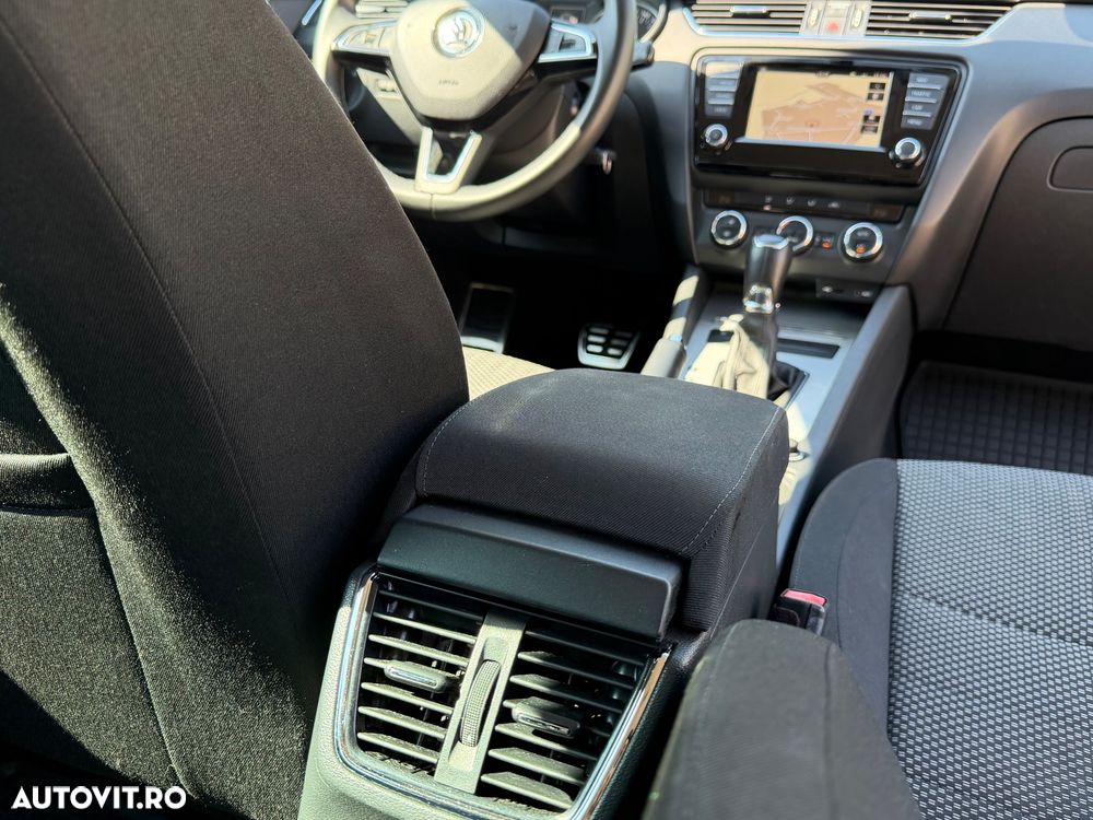 Skoda Octavia 2.0 TDI DSG Ambition - 16