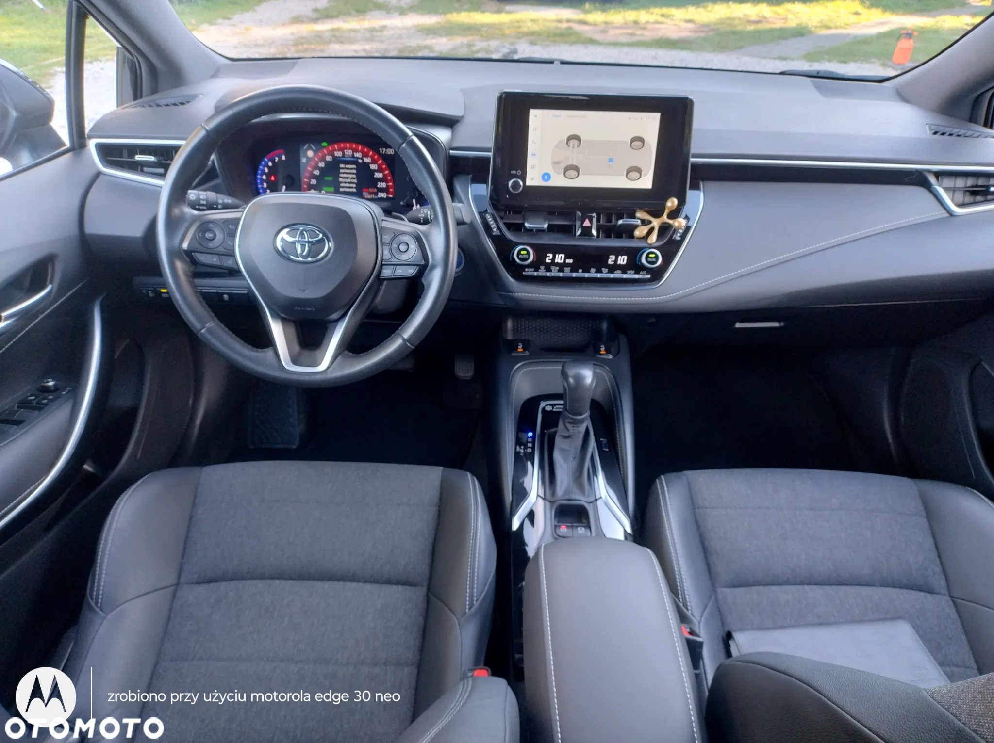 Toyota Corolla 2.0 Hybrid Style - 36