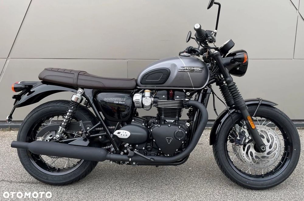Triumph Bonneville - 1