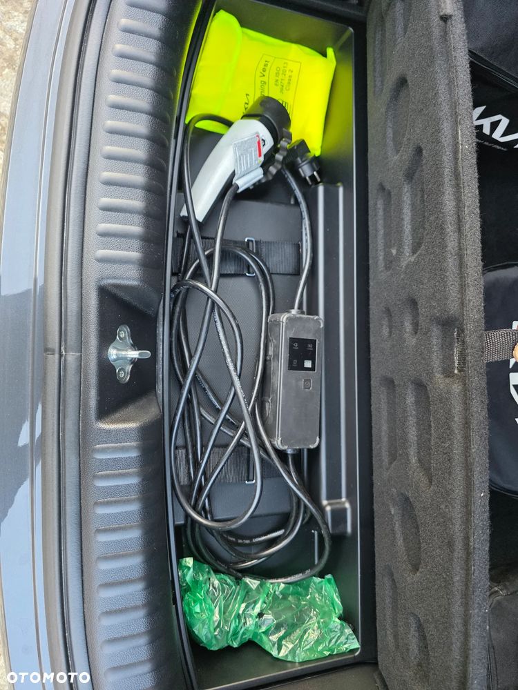 Kia XCeed 1.6 GDI PHEV L Business Line DCT - 28