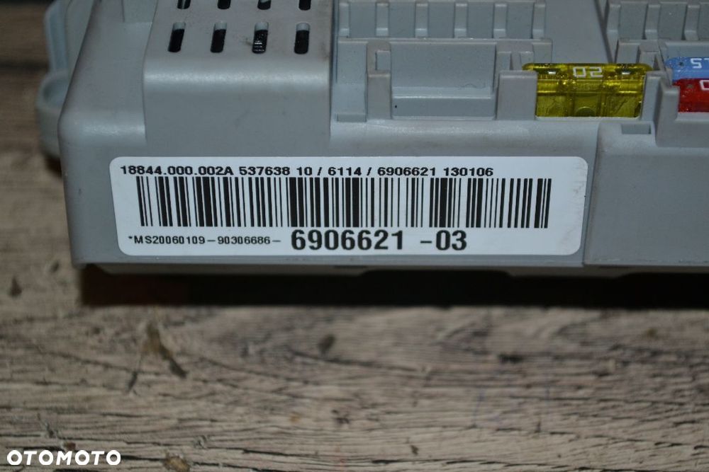 BMW E81 E82 E87 E88 E90 E92 MODUŁ BSI SKRZYNKA BEZPIECZNIKÓW 6906621-06 6906621-03 - 8