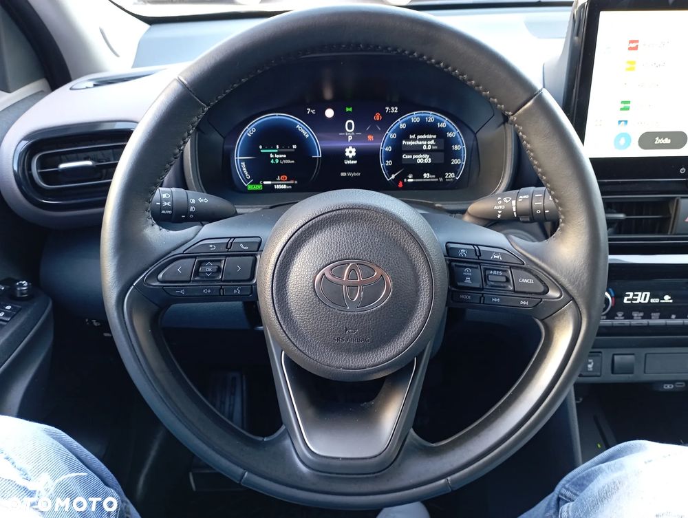 Toyota Yaris Cross Hybrid 1.5 Executive - 12