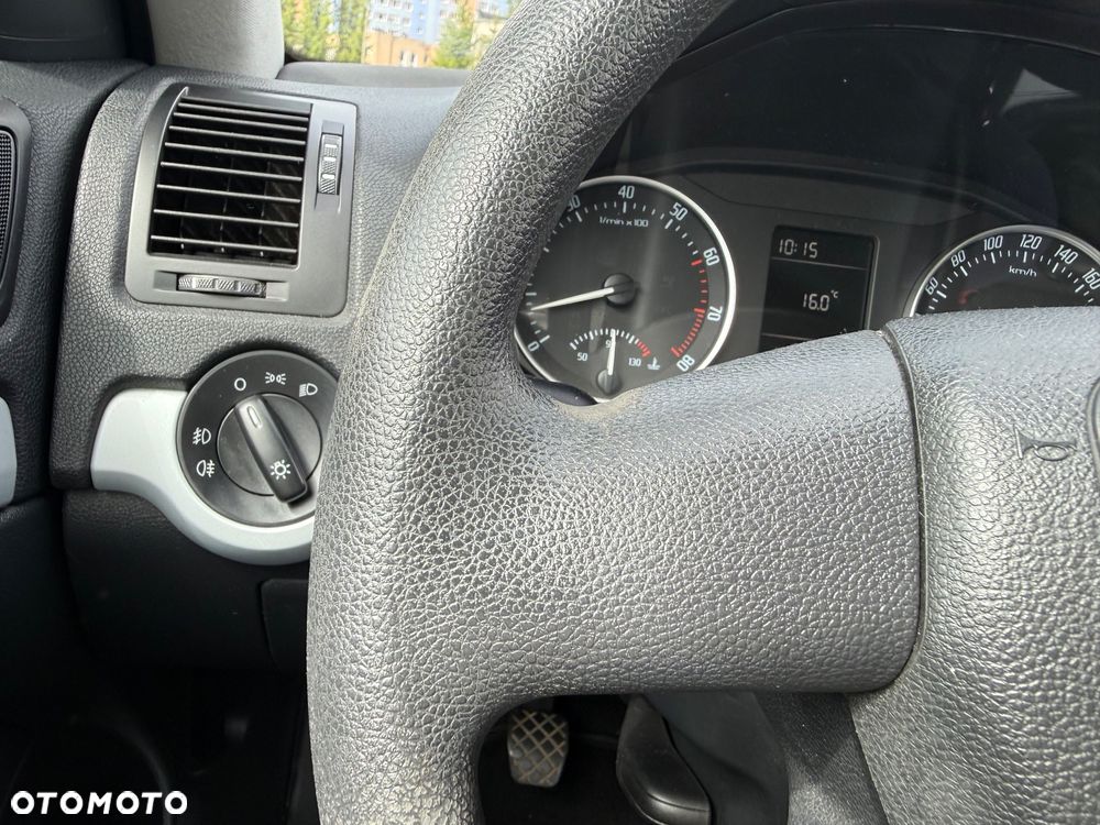 Skoda Octavia 1.6 Team Edition - 17