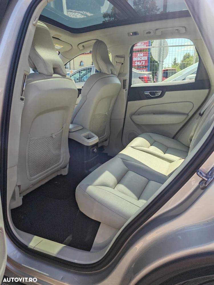 Volvo XC 60 - 36