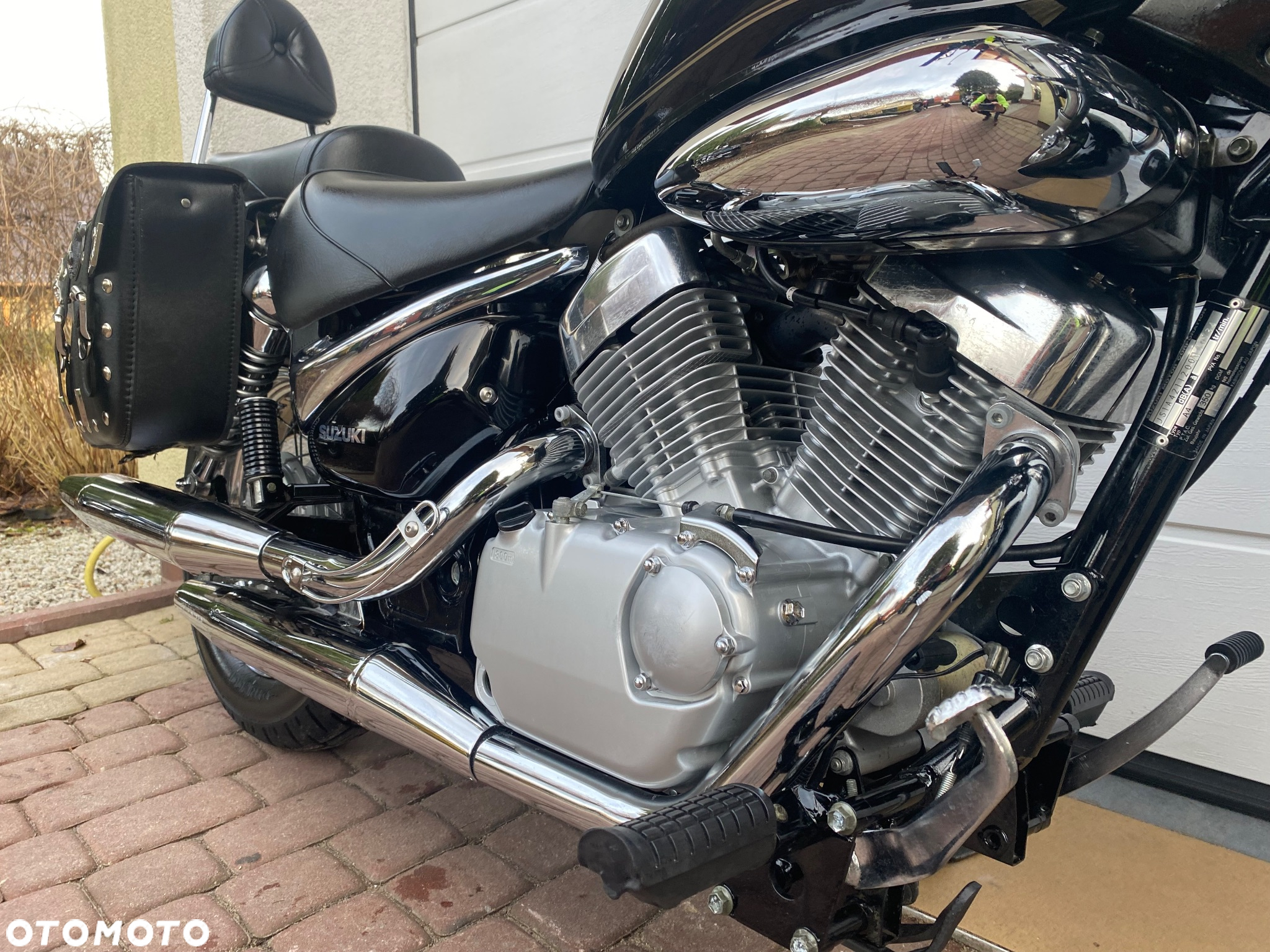 Suzuki Intruder - 19