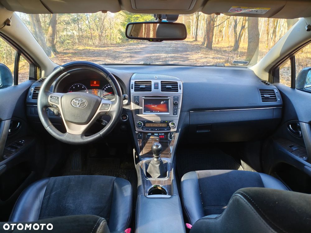 Toyota Avensis 2.0 D-4D Premium - 7