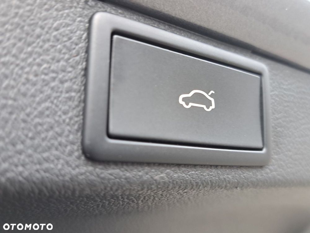 Skoda Octavia 2.0 TDI Style DSG - 32