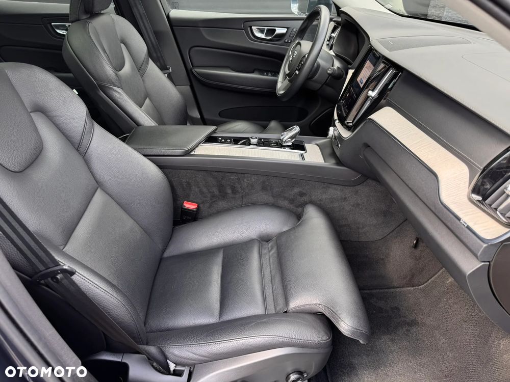 Volvo XC 60 B4 D AWD Inscription - 18