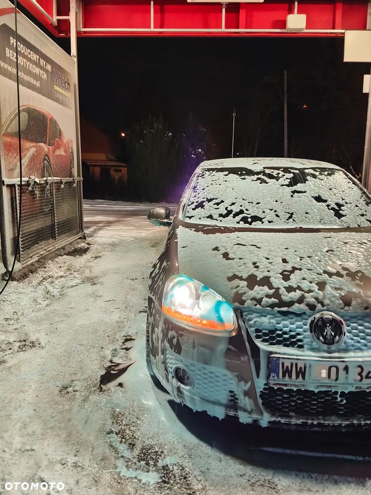 Volkswagen Golf - 23