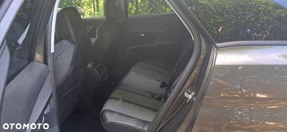 Peugeot 3008 1.2 PureTech Allure S&S EAT6 - 18