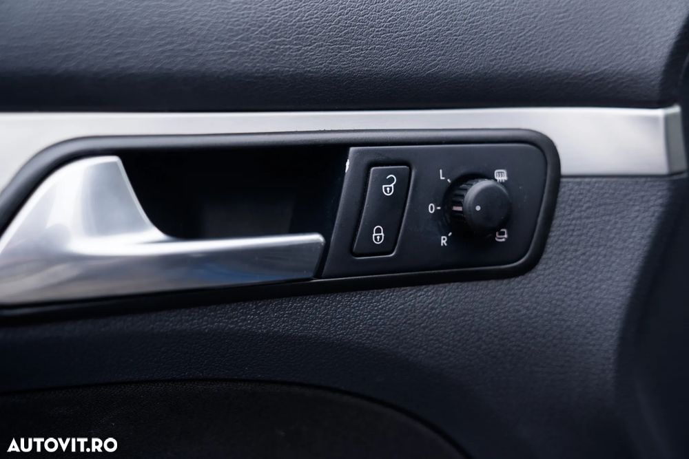 Volkswagen Touran 2.0TDI Highline - 17